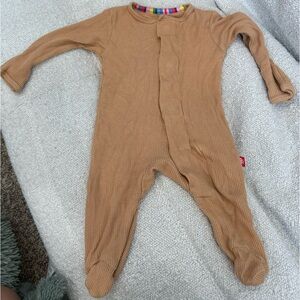 Magnetic Me Tan Kids Pajamas Footies